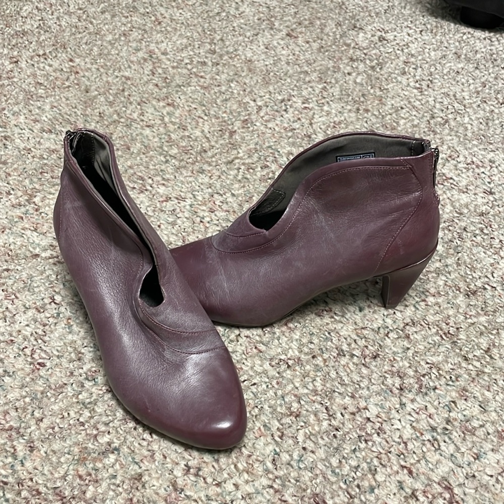 Tsubo booties